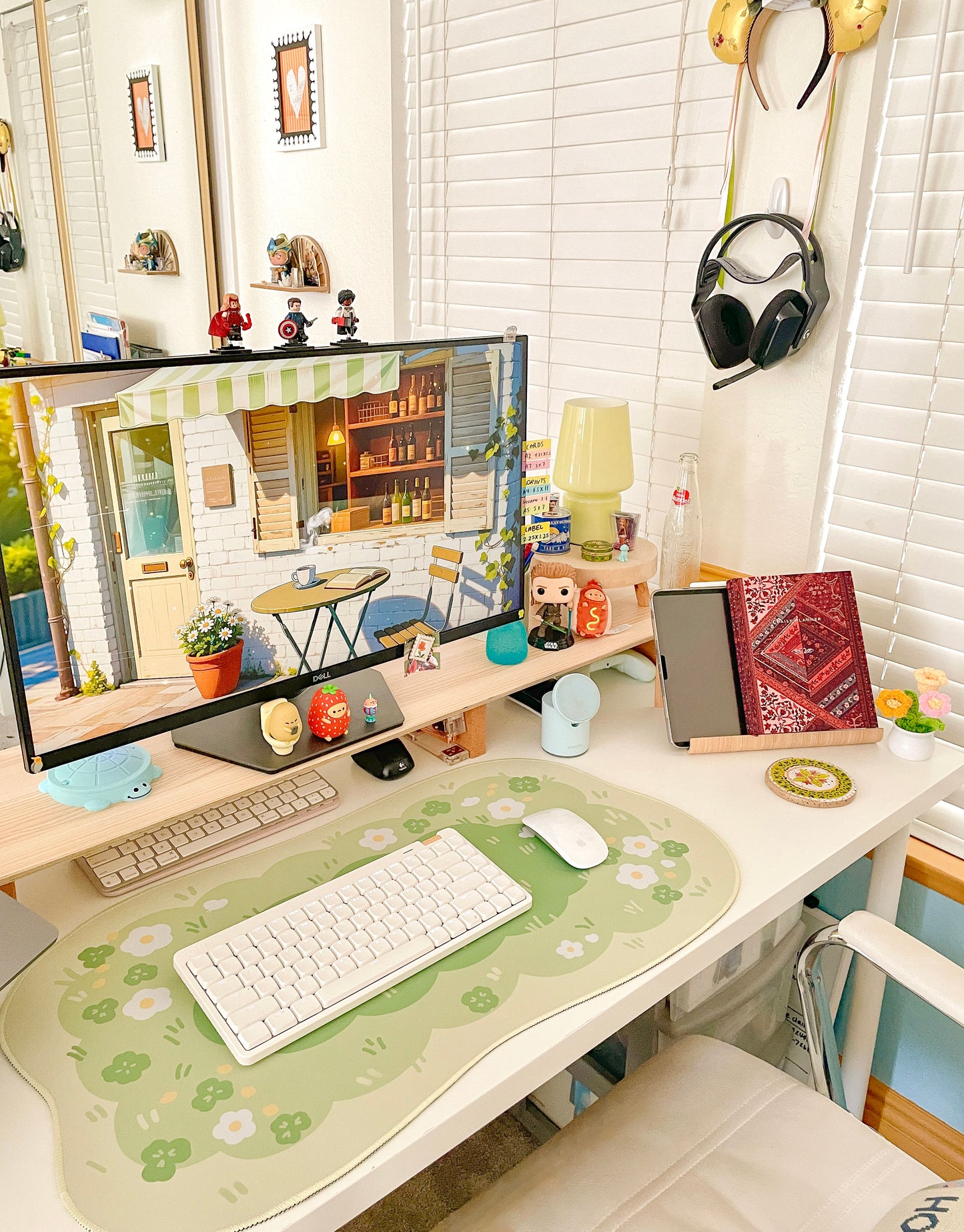 Grass Patch Large Deskmat