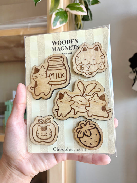Wooden Kitty Magnets Pack